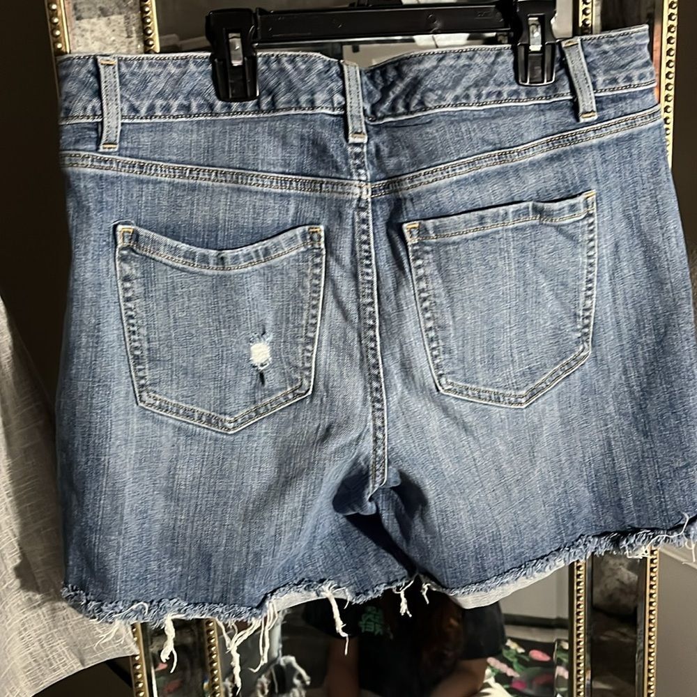Lane Bryant distressed floral denim jean shorts size 14 - Picture 2 of 5